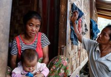 ဒုကၡသည္ဘ၀မွသည္ လူကုန္ကူးခံဘ၀သို႔