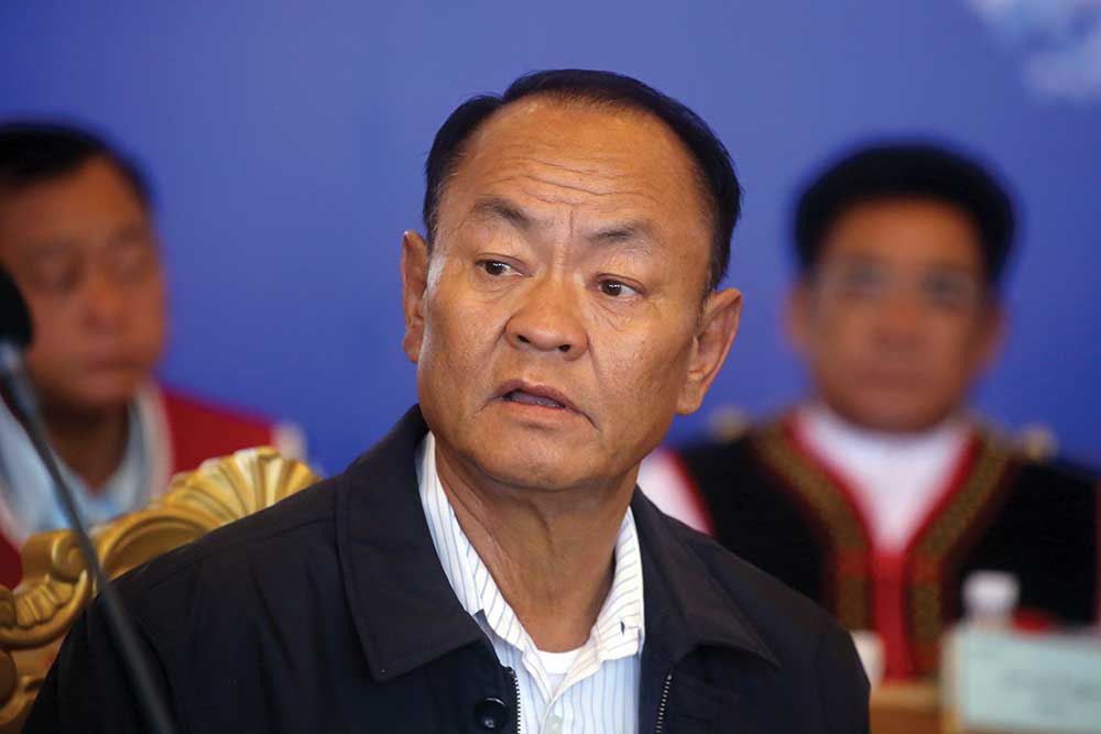 ဝအႀကီးအကဲ - ေပါက္ယူခ်မ္း