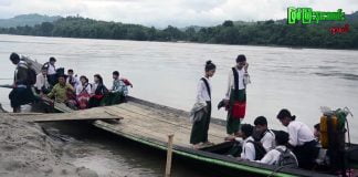 အသက်ကယ်အင်္ကျီမပါဘဲ စက်လှေ နဲ့ တစ်ဖက်ကမ်းကို ကျောင်းသွားနေရတဲ့ မလိယန် ၊ ခန်းဘူရွာ က ကျောင်းသူ ကျောင်းသားများ aung myin thar students