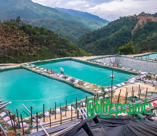 ဒေသကို မျှဉ်းသတ်နေသော မြေရှားနှင့် ခေါင်းပုံဖြတ်ခံနေရသောအလုပ်သမားများ မြေရှားသတ္တု-ချီဖွေမြို့