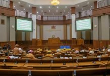 ၀န်ကြီးများ၏ လက်တွေ့မဆန်သော အဖြေကို မေးခွန်းရှင် လွှတ်တော်အမတ်များ အားမရ