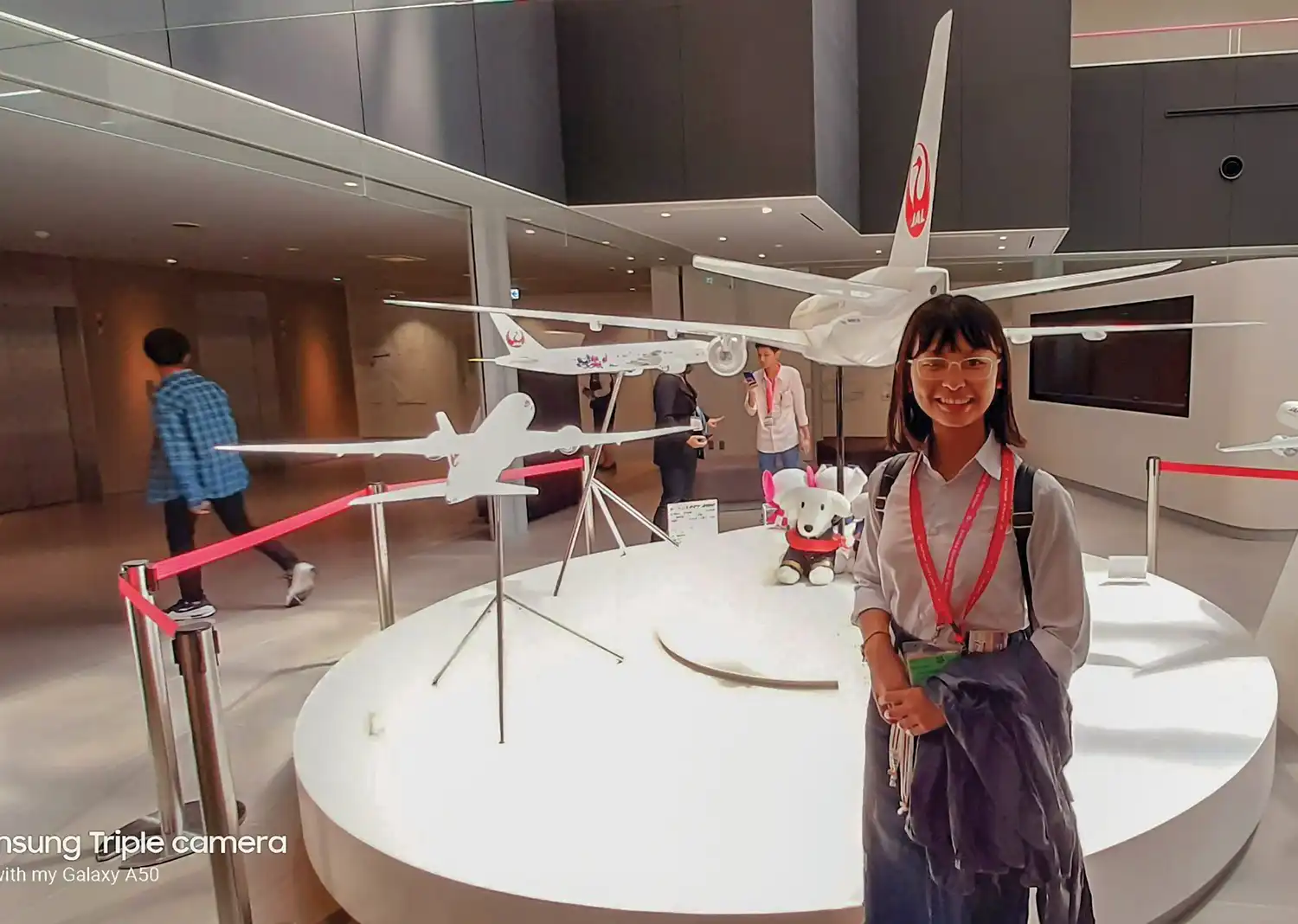 လူရည်ချွန်နှစ်ထပ်ကွမ်း မသွန်းဝတီလမင်း