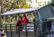 တပ်မတော်မှ တစ်ဆင့်လျှော့သည်းခံပြီး တွေ့ဆုံမှုပြုလုပ်ပါက စစ်ရှောင်များအားလုံး နေရပ်ပြန်ရေး အောင်မြင်မည်ဟု ကေဘီစီပြော ကချင်ပြည်နယ်စစ်ရှောင်များ