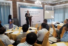 ပိုမိုပွင့်လင်းလွတ်လပ်သော စီးပွားရေး ဖွံ့ဖြိုးတိုးတက်မှုကို ကူညီပံ့ပိုးပေးရန် ကတိကဝတ်ပြုထားသည်ကို လာရောက်အကောင်ထည်ဖော် ဆောင်ရွက်ခြင်းဖြစ်ကြောင်း အမေရိကန်သံအမတ် စကော့မာစီရယ်ပြော
