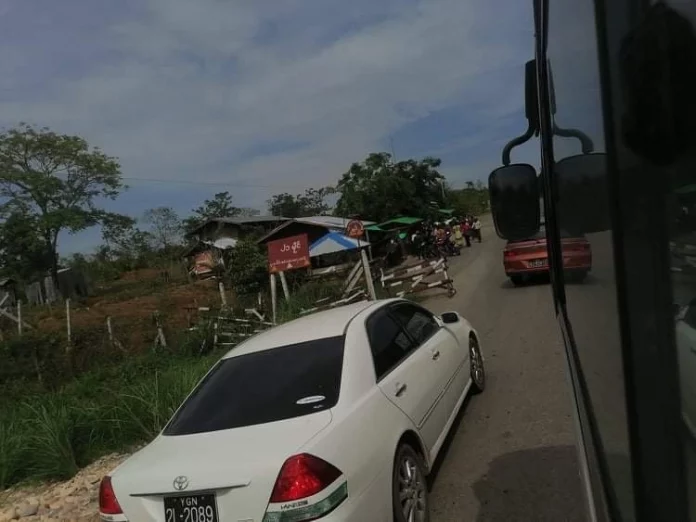 မြစ်ကြီးနားမြို့အဝင်-၂၁ မိုင်ဂိတ်