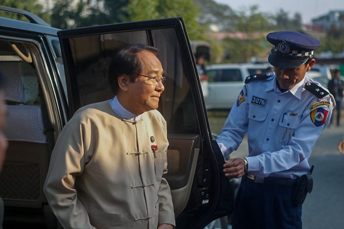 ကချင်ပြည်နယ်ဝန်ကြီးချူပ်-ဒေါက်တာခက်အောင် ကချင်ပြည်နယ်ဝန်ကြီးချူပ်-ဒေါက်တာခက်အောင်