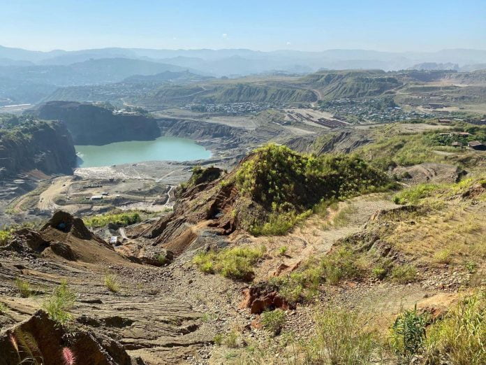 ဖားကန့် မြေစာပုံပြိုကျ