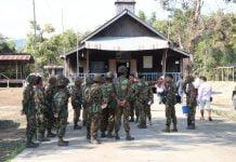 ရွှေကူမြို့အရှေ့ဘက် သင်္ဘောအင်း ကျေးရွာတွင် စစ်ကောင်စီတပ်များ စစ်ကြောင်းထိုးရောက်ရှိနေ burmese- army