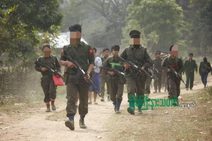 KIA စစ်သည်များ