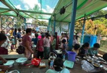 ဆယ်ဇင်းကျေးရွာအပြင် ဟောင်ပါးနှင့် တာမခန်ကျေးရွာ အထိပါ တိုက်ပွဲများ ဖြစ်ပွားနိုင်ကြောင်း ပြောဆိုမှုများ ရှိနေသည့်အတွက် ဒေသခံအချို့ ထပ်မံတိမ်းရှောင် ဆယ်ဇင်းကျေးရွာမှ စစ်ရှောင်များ