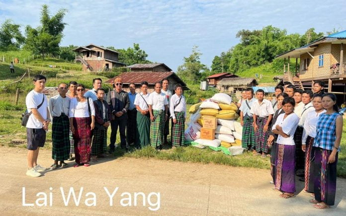 ကြွက်ဘေး ကချင်ပြည်နယ် ကြွက်ဘေးကြောင့် ဒုက္ခရောက်နေသည့် အိမ်ခြေ တစ်ထောင်ကျော်ကို ကချင်ရိုးရာယဉ်ကျေးမှုနဲ့ စာပေအဖွဲ့ချုပ် (JHG)ကနေ ထပ်မံကူညီ