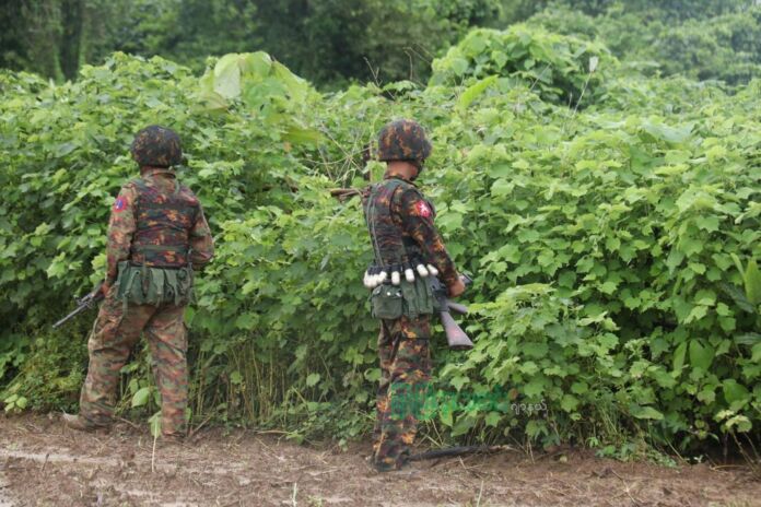 နမ်ဆန်ကျေးရွာအနီးတွင် တွေ့ရှိရသည့် စစ်ကောင်စီတပ်သား