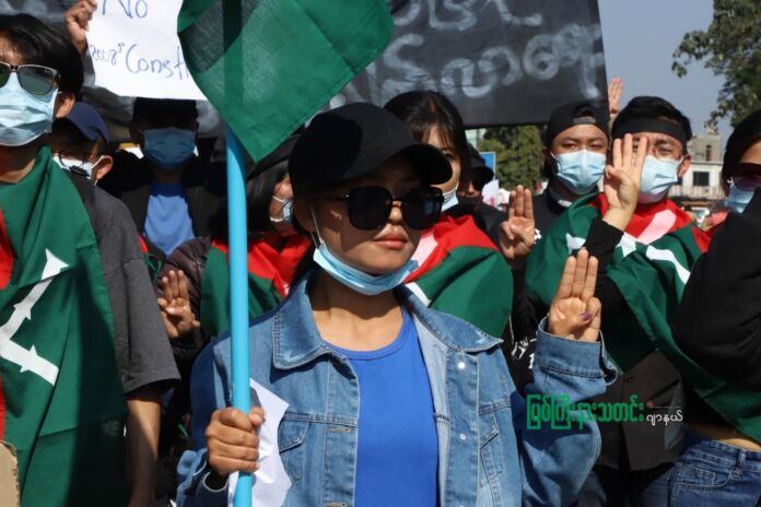 အမျိုးသမီး