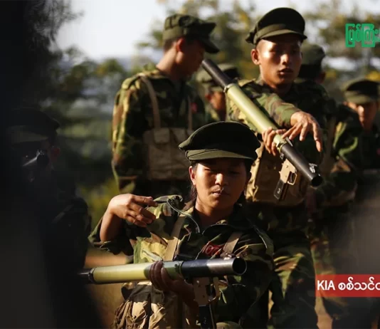 “မြစ်ကြီးနား-ဗန်းမော် ကားလမ်းတစ်လျှောက်လုံး စစ်မြေပြင်ဖြစ်သွားပါပြီ။ ကျနော်တို့ KIA တွေ နေရာယူပြီးတော့မှ ခုခံတိုက်ခိုက်နေတဲ့ အခြေအနေဖြစ်ပါတယ်” KIO/KIA ပြန်ကြားရေးတာဝန်ခံ ဗိုလ်မှူးကြီးနော်ဘူ။(ရုပ်သံ အင်တာဗျူး)