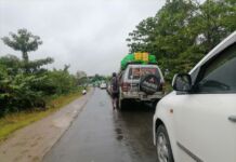 မြစ်ကြီးနား-ဖားကန့်လမ်းပေါ်ရှိ ကျောက်ထုကျေးရွာတွင် KIA မှ ဖြတ်သန်းသွားလာခွင့်ပိတ်ထား