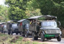 မိုးကောင်းမြို့တွင် စစ်ကောင်စီကားပစ်ခတ်ခံရပြီးနောက် ဖမ်းဆီးခံရသူများ၏ အခြေအနေအား သေချာမသိရှိခြင်းကြောင့် မိသားစုဝင်များစိုးရိမ်နေ