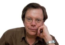 ရှမ်းမြောက်မှာ ဖြစ်ပွားနေတဲ့ ၁၀၂၇ စစ်ဆင်ရေးနဲ့ ပတ်သက်ပြီး မြန်မာ့ရေးကျွမ်းကျင်သူ ဆွီဒင်လူမျိုး သတင်းစာဆရာကြီး ဘာတေးလ်လင့်တနာ- Bertil Lintner နှင့် အင်တာဗျူး။