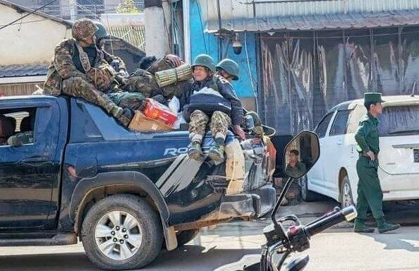 လောက်ကိုင်
