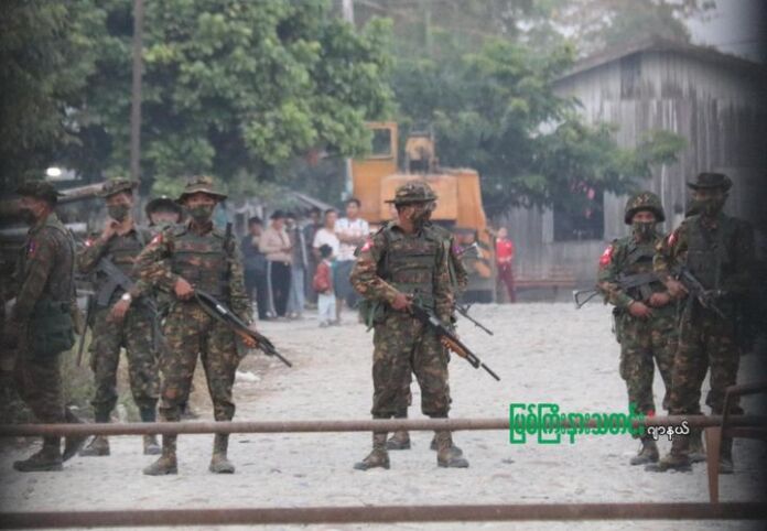 စစ်ကောင်စီတပ်သားများ