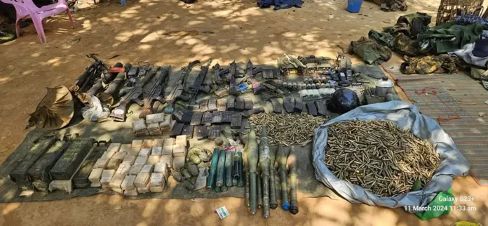 စစ်ကောင်စီယာဉ်တန်းတိုက်ခိုက် လက်နက်သိမ်းယူ