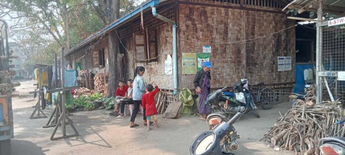 ရောဘတ်စစ်ရှောင်စခန်း ရောဘတ်စစ်ရှောင်စခန်းအား တွေ့ရစဉ်။