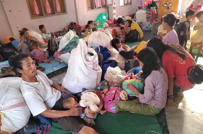 အောင်မြေ (၂) စစ်ဘေးဒုက္ခသည်များ အောင်မြေ(၂)ကျေးရွာစစ်ဘေးရှောင်များ