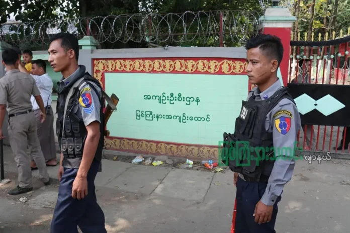 မြစ်ကြီးနားအကျဉ်းထောင်