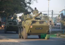 မိုးမောက်ဘက်မှာနေ့စဉ် တိုက်ပွဲဖြစ်ပွားနေပြီး စစ်ကောင်စီရဲ့ တင့်ကားနှစ်စီးကို KIA ခုခံတိုက်ခိုက်