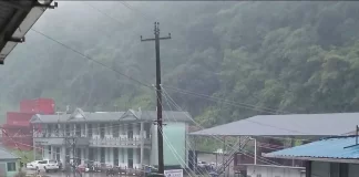 ကန်ပိုက်တီမြို့မှာ ရေကြီးနေသလို ကုန်သွယ်ရေးလမ်းတွေမှာလည်း မြေပြိုမှုတွေဆက်တိုက်ဖြစ်နေ ကန်ပိုက်တီမြို့ ရေကြီး
