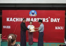 ကချင်အာဇာနည်တွေရဲ့ မိသားစုဝင် ကျောင်းသူ/သားတွေကို KSCU က ပညာသင်ထောက်ပံ့ကြေး ပေးအပ်